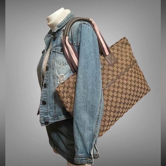 A160 - 💯 % authentic Gucci shoulder bag - Picture 2 of 16